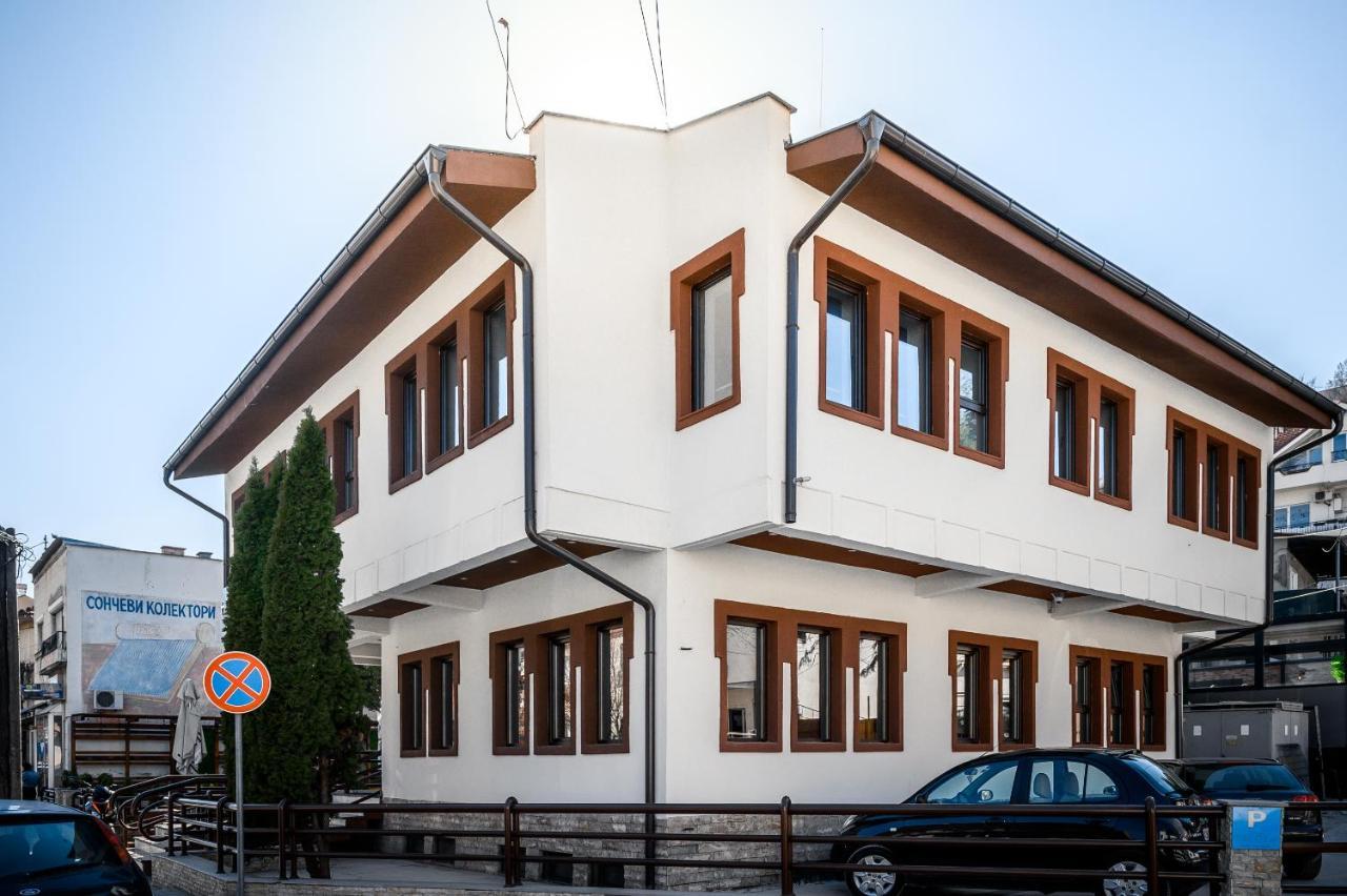 Hotel City In Кочани Экстерьер фото